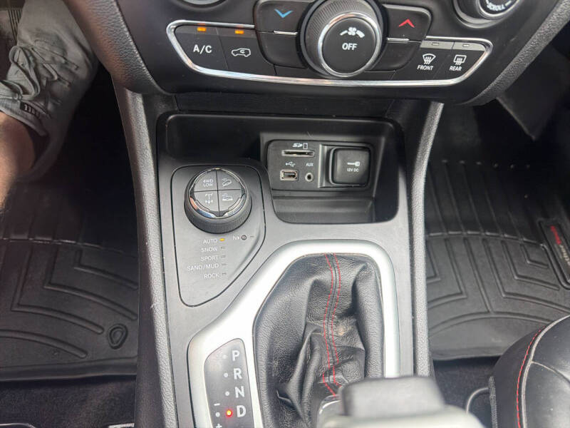 2017 Jeep Cherokee Trailhawk