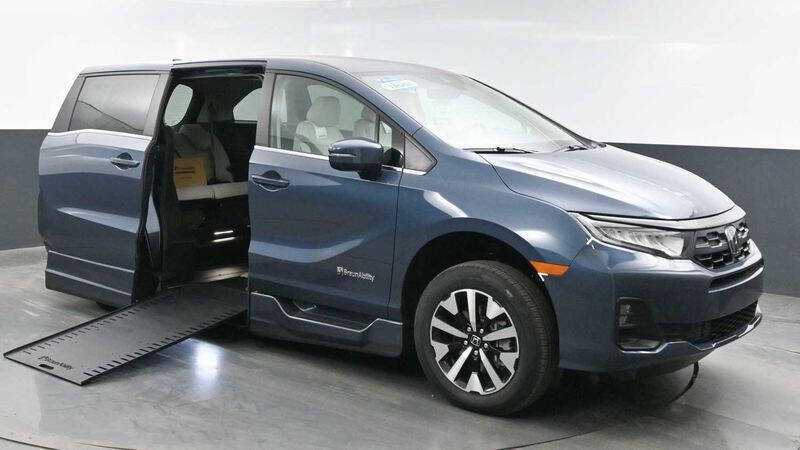 2025 Honda Odyssey EX-L's photo