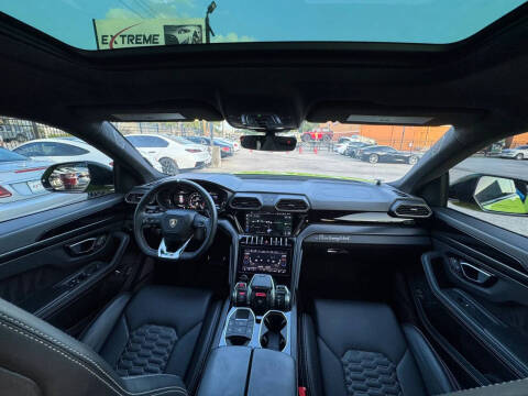 2022 Lamborghini Urus