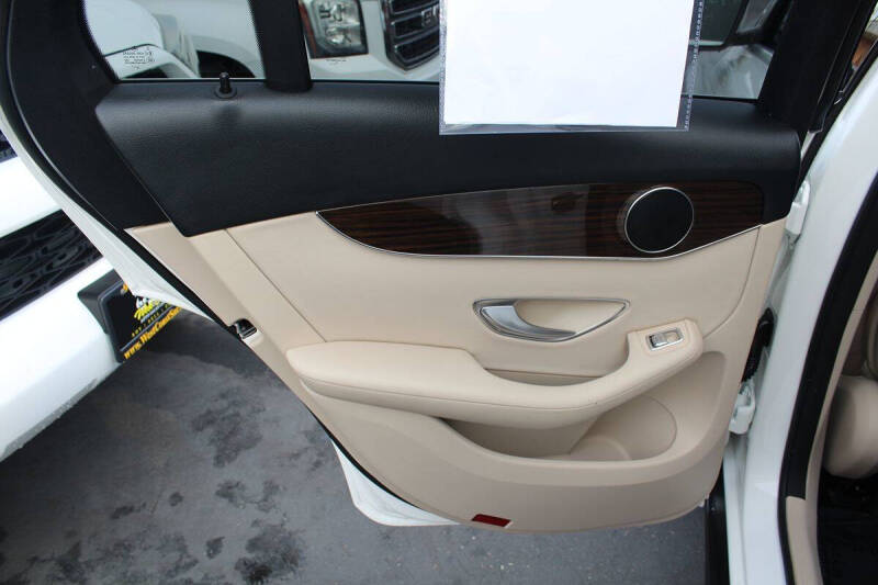 2019 Mercedes-Benz GLC GLC 300