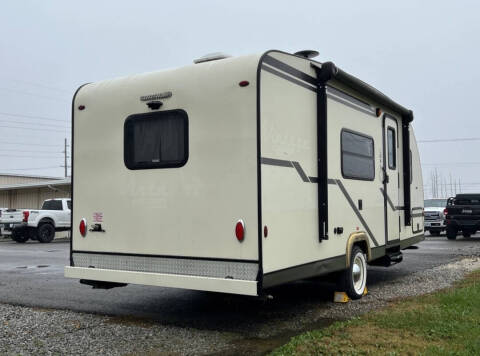 2018 Gulf Stream Coach, Inc 19RBS