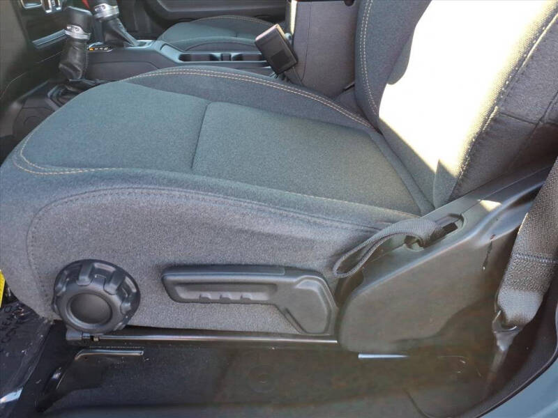 2024 Jeep Gladiator Sport