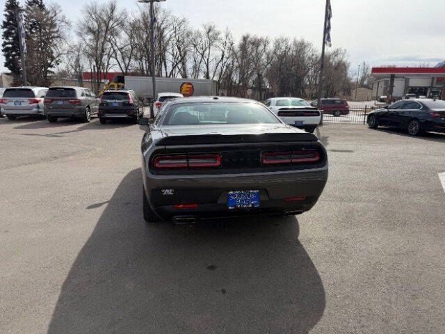2022 Dodge Challenger SXT