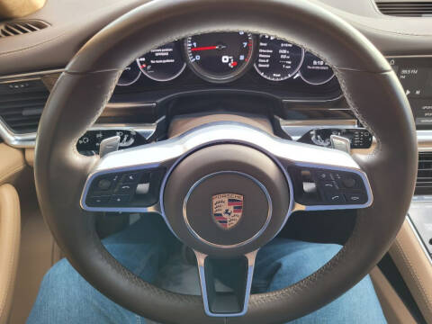 2017 Porsche Panamera Turbo