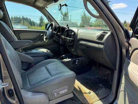 2003 Toyota Sequoia SR5