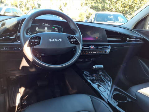 2025 Kia Niro EX