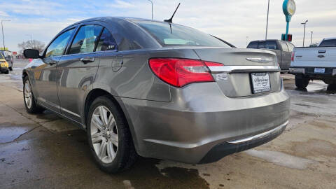 2013 Chrysler 200 LX