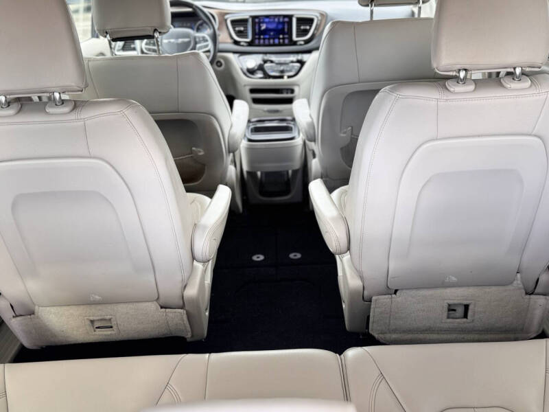 2017 Chrysler Pacifica Touring Plus