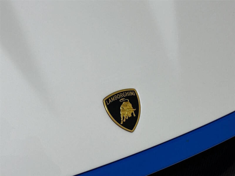 2023 Lamborghini Huracan STO