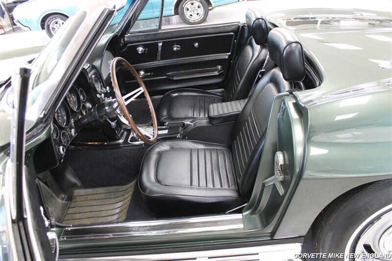 1967 Chevrolet Corvette 34