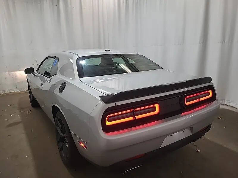 2022 Dodge Challenger SXT