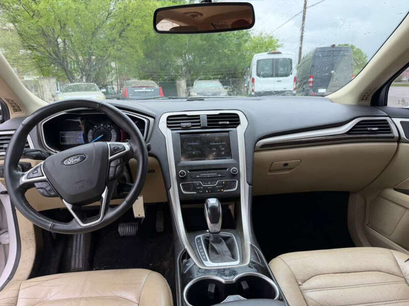 2016 Ford Fusion SE
