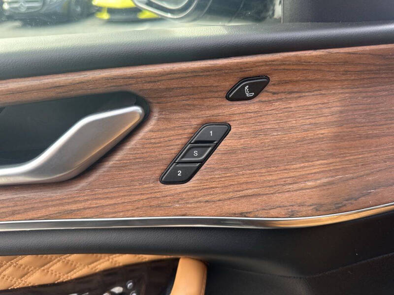 2022 Jeep Grand Cherokee Summit