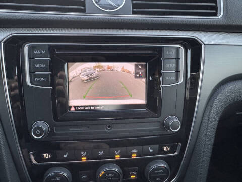 2016 Volkswagen Passat 1.8T R-Line