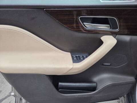 2017 Jaguar F-PACE 35t Prestige