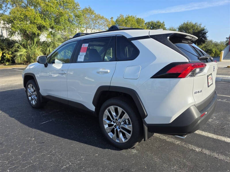 2025 Toyota RAV4 XLE Premium