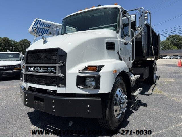 2022 Mack MD6