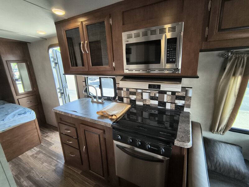 2016 Forest River VIBE 207RD