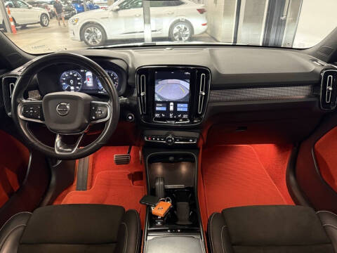 2021 Volvo XC40 T5 R-Design