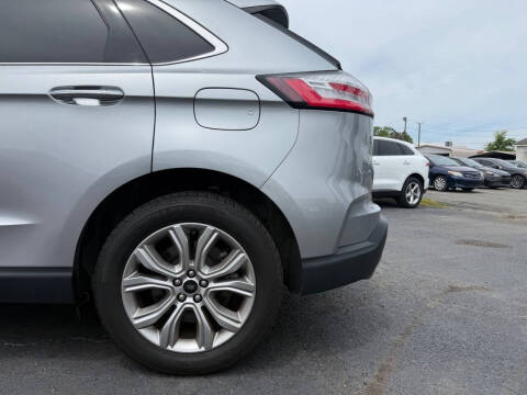 2023 Ford Edge Titanium