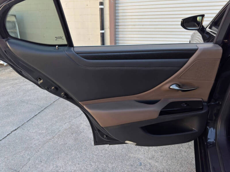 2022 Lexus ES 350