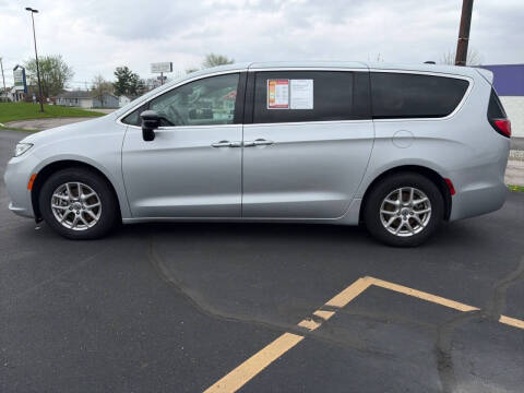 2024 Chrysler Pacifica Touring L