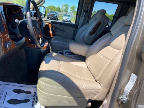 2023 Chevrolet Express 2500