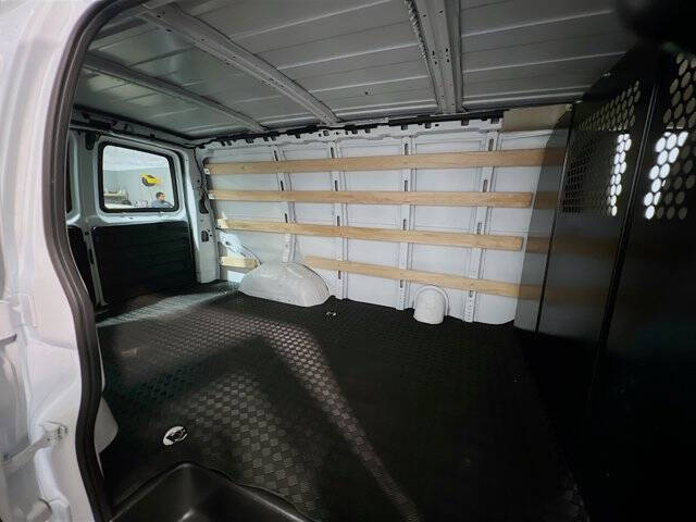 2024 Chevrolet Express 2500