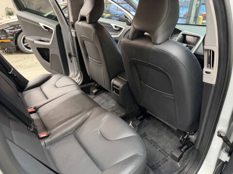 2015 Volvo XC60 T5 Premier