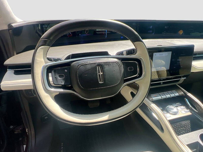 2024 Lincoln Nautilus Black Label