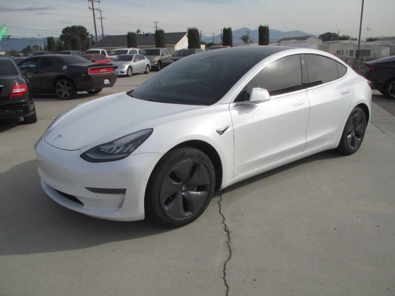 2019 Tesla Model 3 Base photo 2