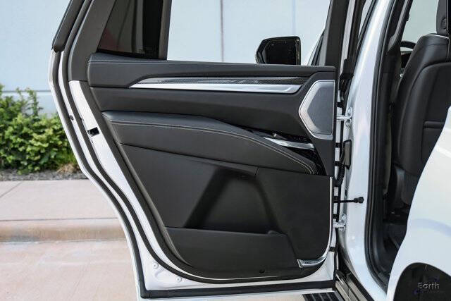 2025 Cadillac Escalade-V