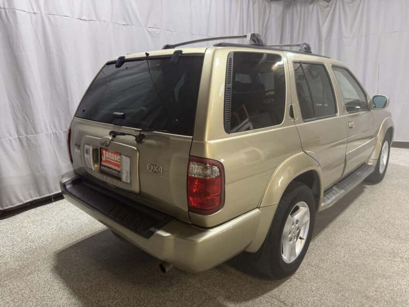 2002 Infiniti QX4
