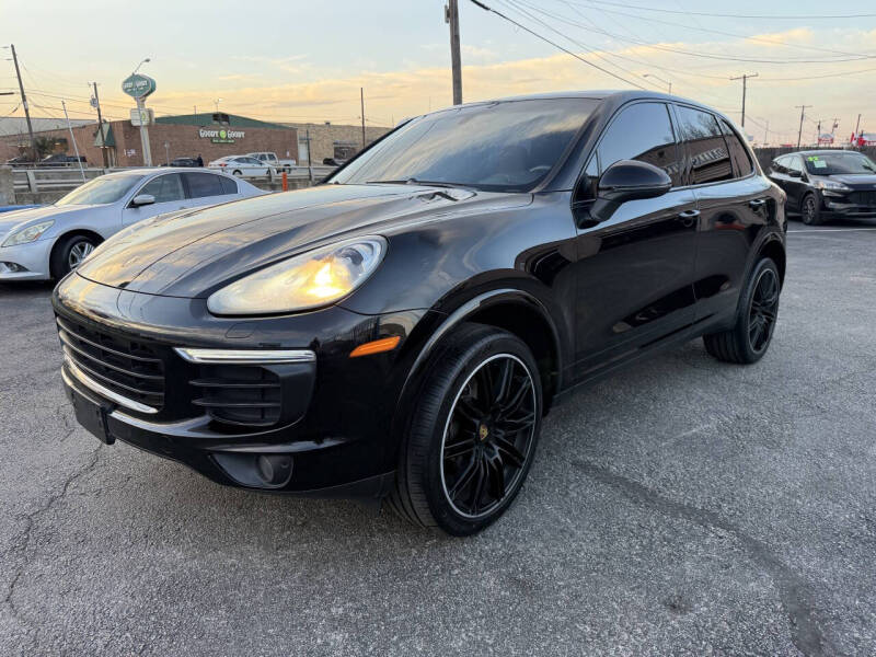 2017 Porsche Cayenne Platinum Edition