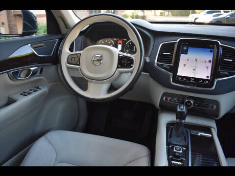 2018 Volvo XC90 T6 Momentum