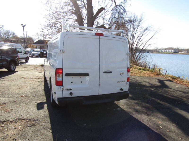 2019 Nissan NV Cargo null photo 6