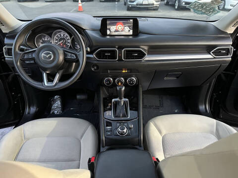 2017 Mazda CX-5 Sport