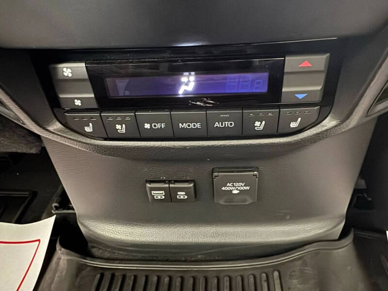 2023 Toyota Sequoia Capstone