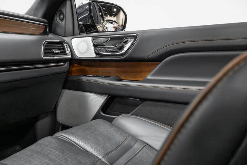 2022 Lincoln Navigator Black Label