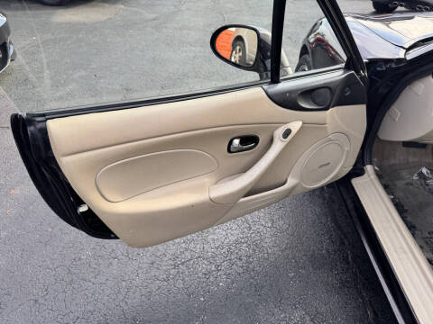 2005 Mazda MX-5 Miata LS