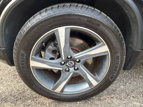 2014 Volvo XC90 3.2 R-Design Platinum