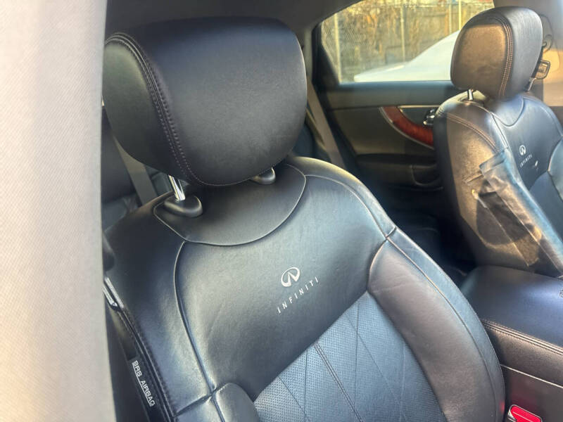 2009 Infiniti FX35