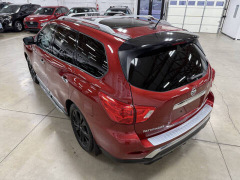 2017 Nissan Pathfinder Platinum