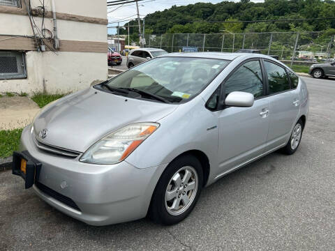 2008 Toyota Prius for sale at Drive Deleon in Yonkers NY