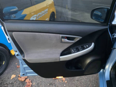 2012 Toyota Prius Plug-in Hybrid