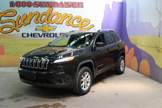 Used 2015 Jeep Cherokee Latitude with VIN 1C4PJMCS1FW509083 for sale in Grand Ledge, MI