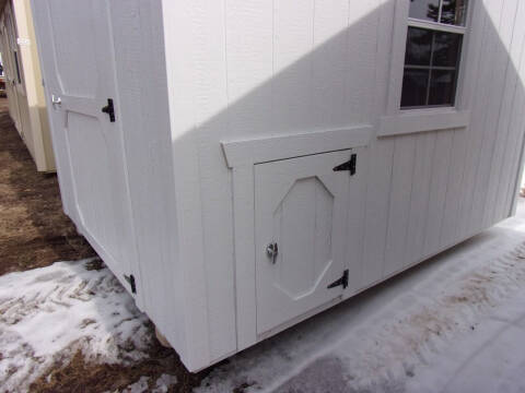 8 x 10 utility w/ chicken coop door