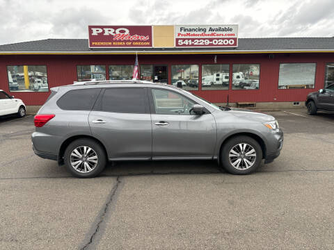2019 Nissan Pathfinder for sale at Pro Motors in Roseburg OR