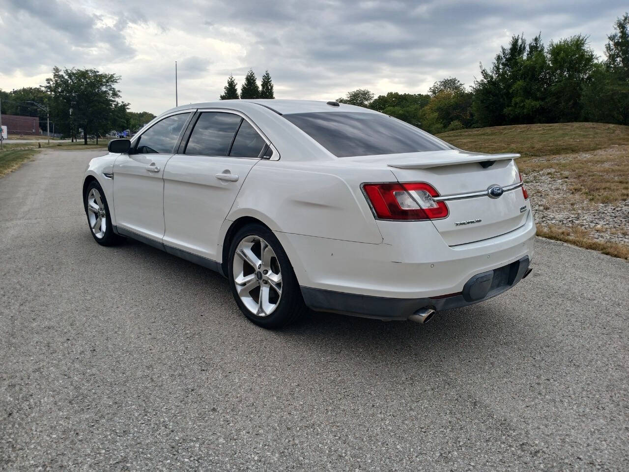 2010 Ford Taurus for sale at Fast Track Auto Mart in Kansas City, MO