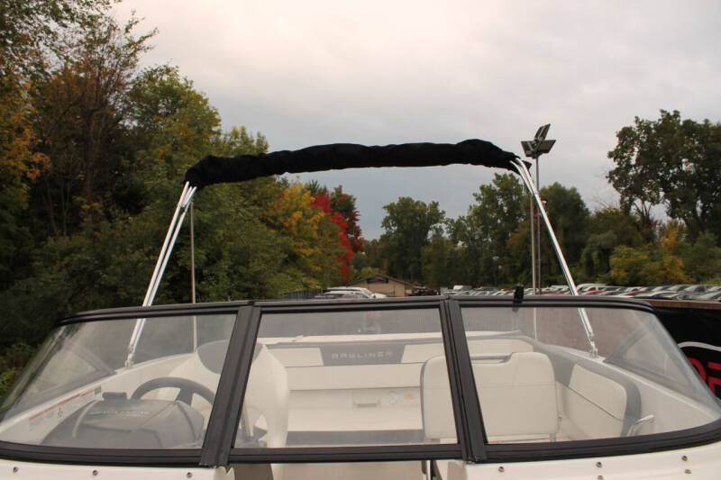 2018 Bayliner VR5 Bowrider